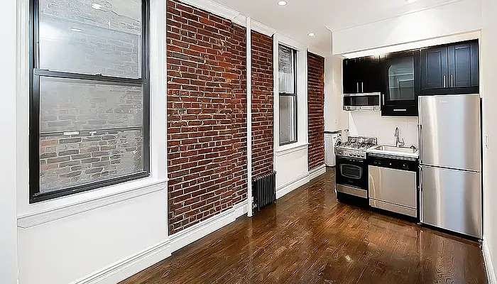 Rented by Avenues Real Estate | media 8