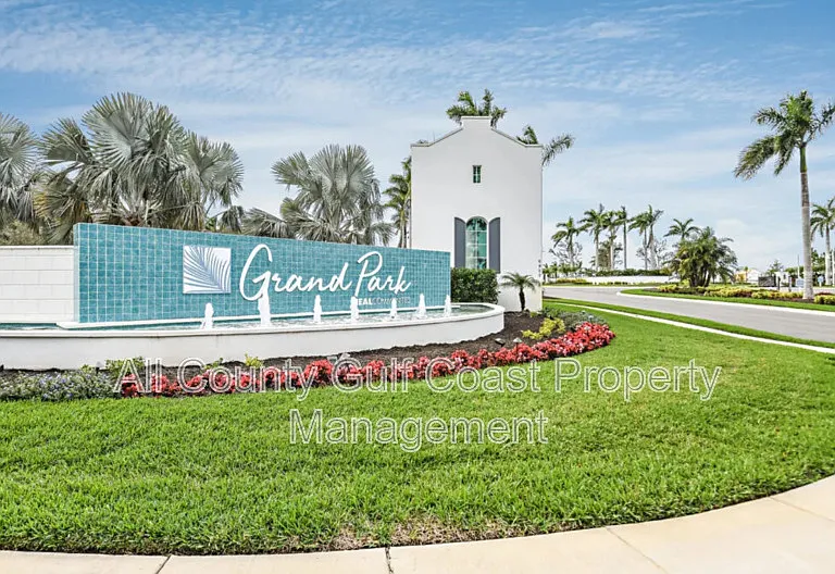 10194 Canaveral Cir — Photo 29