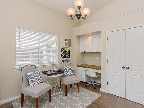 Kitchen /desk