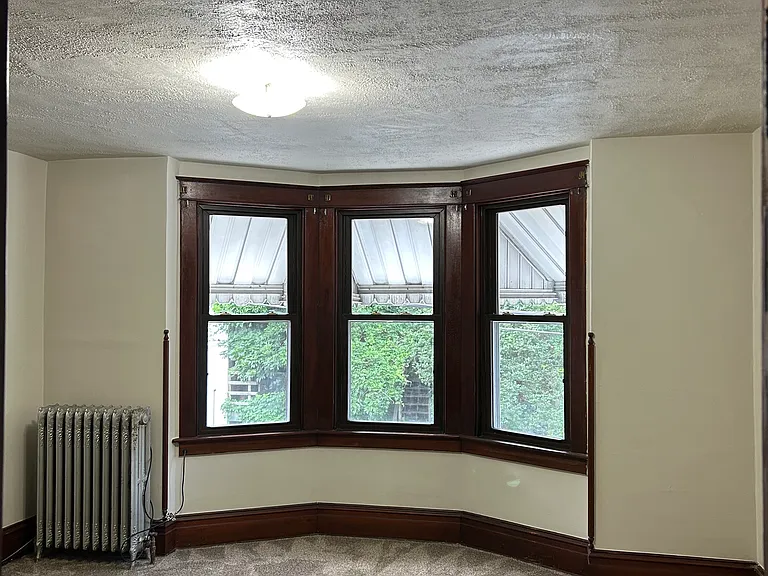 630 N Centre St — Photo 13