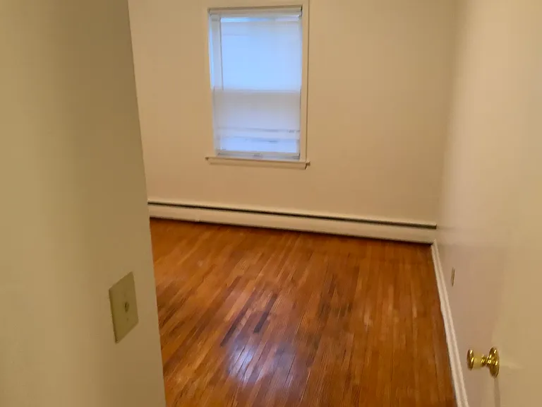 1006 Broadway St — Photo 97