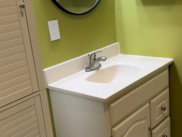 Travis Dr — Photo 10