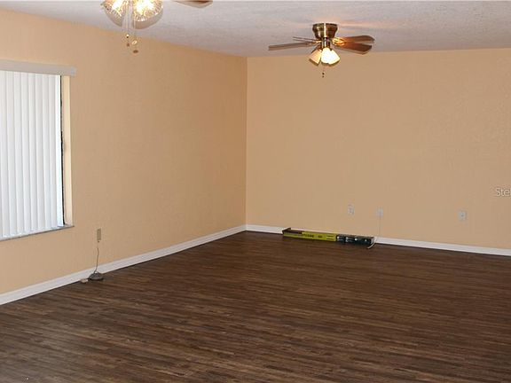 4th image of 18795 Ashcroft Cir