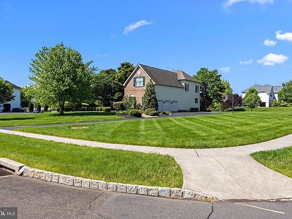 3rd image of 2034 Silverwood Dr