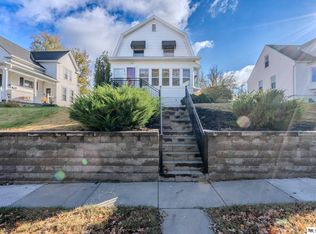 2613 S 33rd St, Omaha, NE 68105
