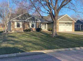 31 Airport Dr, Milford, IA 51351