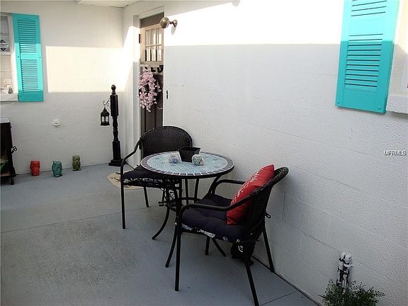 3rd image of 773 Barber Cir