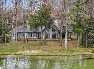 45 W Traverse Lake Rd, Maple City, MI 49664