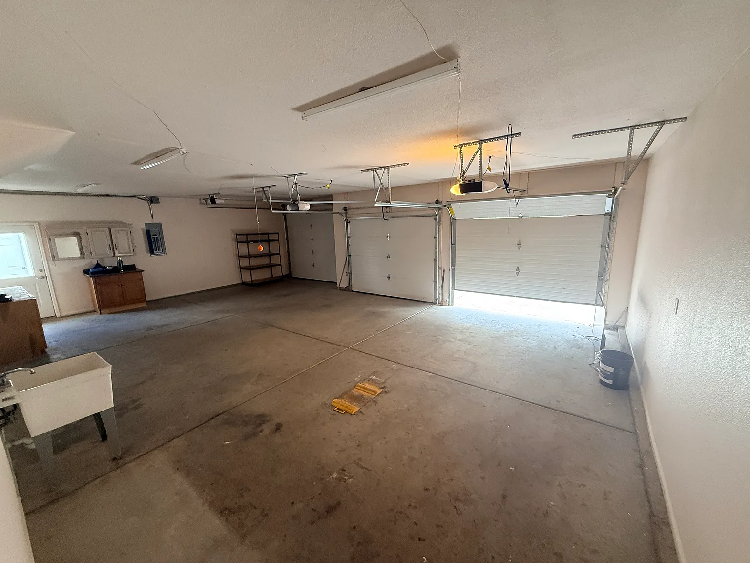 4 bed, 2847 sqft, $3,750 — Photo 3