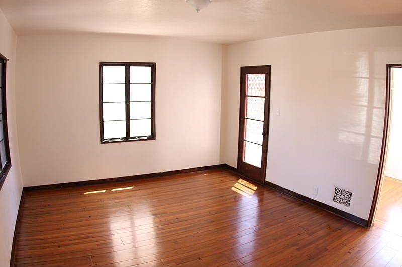 1st image of 4011 6th Ave
