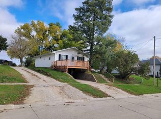 305 E Main St, West Union, IA 52175