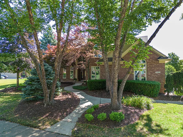 24084 Westmont Dr — Photo 50