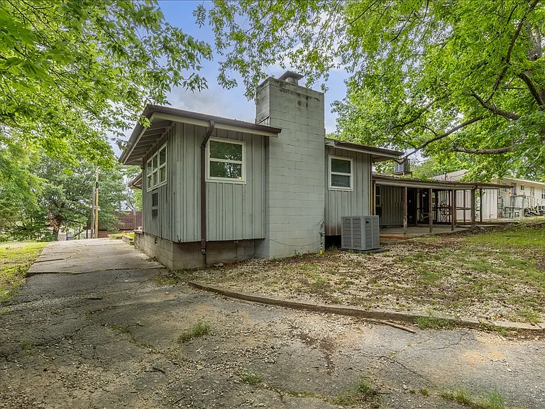 522 S Duncan Ave — Photo 15