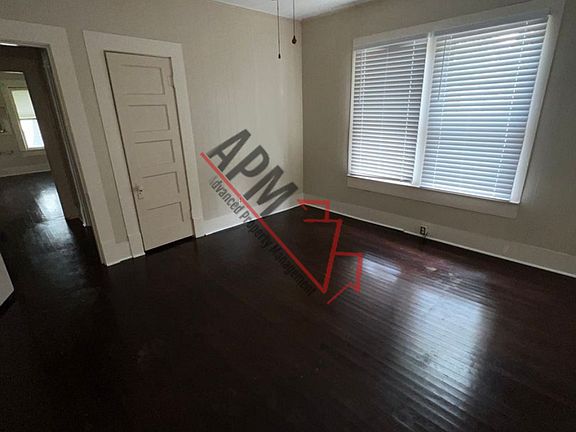4th image of 206 Hodge St