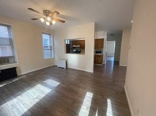 21-32 36th St #B, Astoria, NY 11105