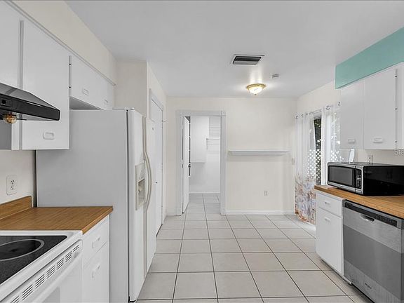 5th image of 3605 57th Avenue Dr W