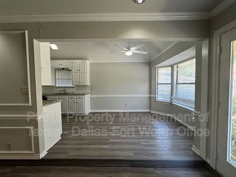 7729 Red Oak St — Photo 6