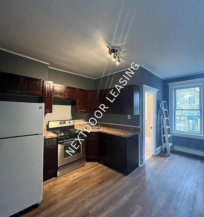1st image of 167 Clendenny Ave Floor 2