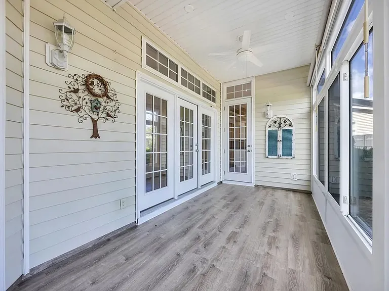 414 Carriage Lake Dr — Photo 21