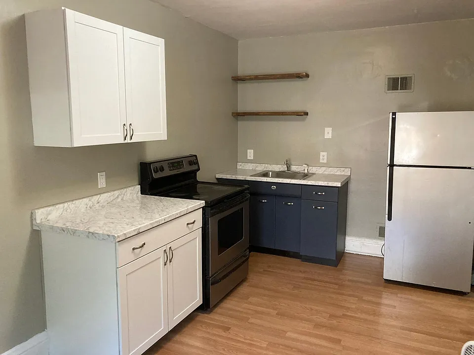 734 Delaware Ave #2