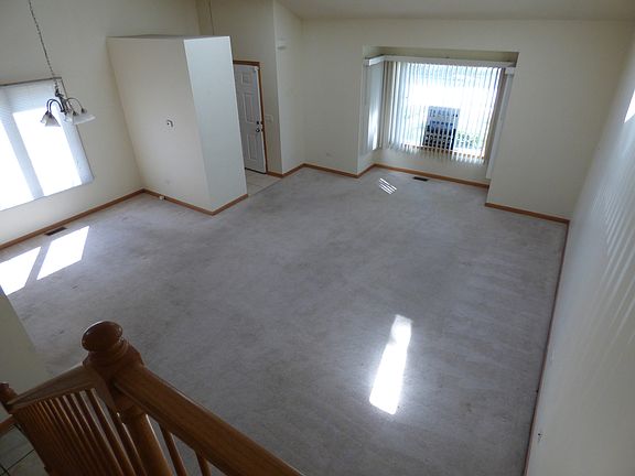 5th image of 331 N Weston Ave Unit 331