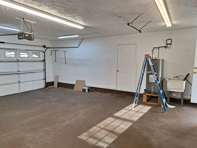 9742 Smalls Dr — Photo 19