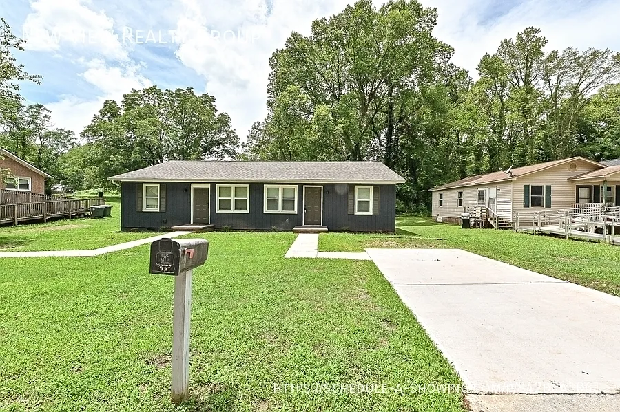 2 bed, $1,050 — Photo 3