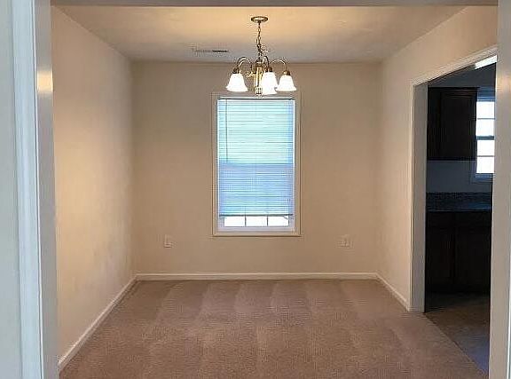 5th image of 640 Old Fort Rd