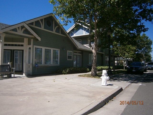2nd image of 1000 Kellogg St