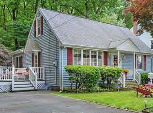 274 Falmouth Ave, Elmwood Park, NJ 07407