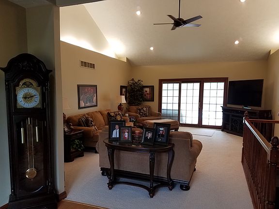 4th image of 10101 Hillside Dr