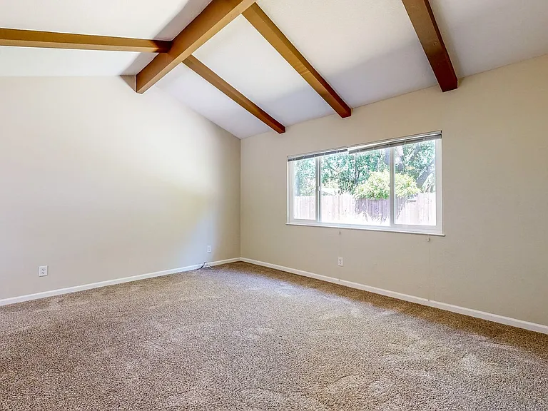 2146 Rivera Dr — Photo 14