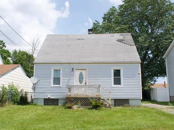 3011 Petroleum St, Niagara Falls, NY 14305