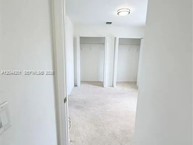 119 SW 6th Ln — Photo 38