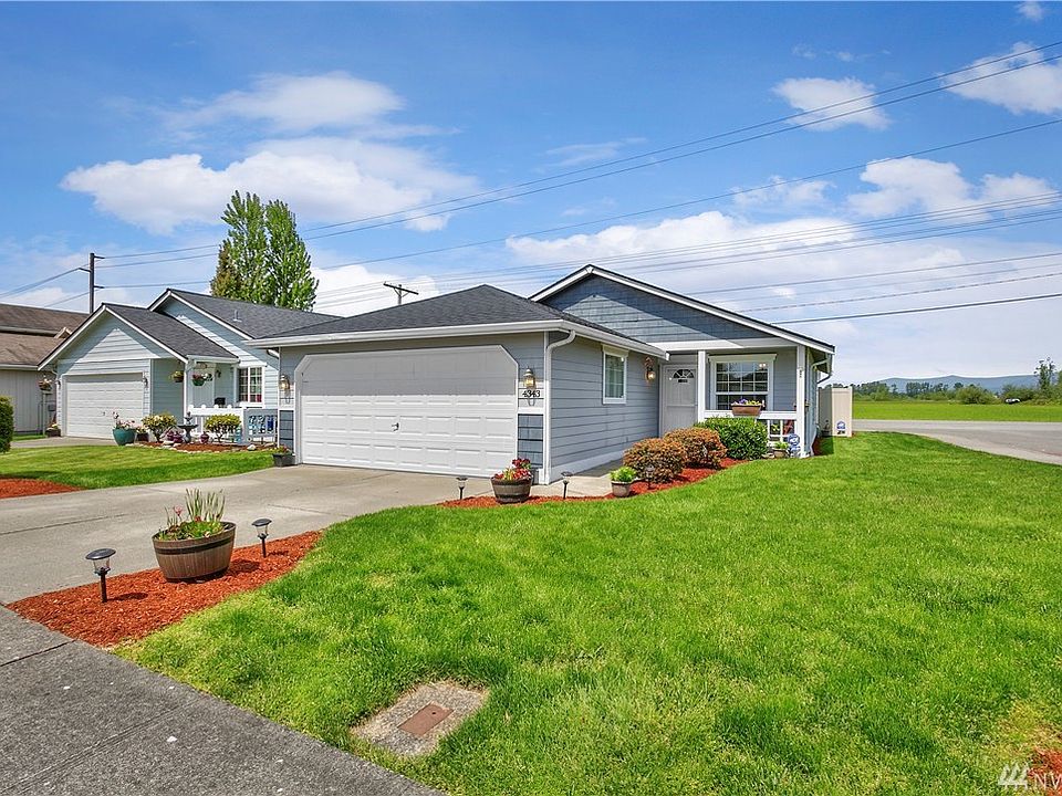 1st image of 4343 151st Pl NE #1