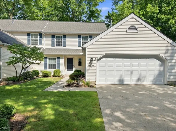 34756 Parkview Ln Unit B, Willoughby, OH 44094