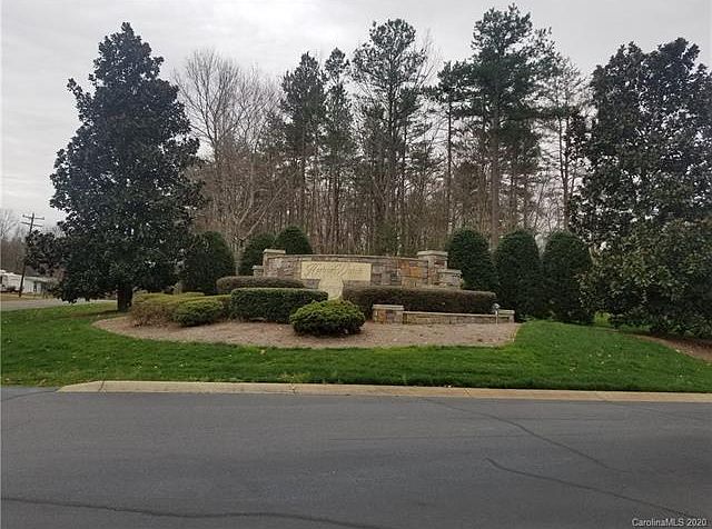 1st image of 135 High Lake Dr #51
