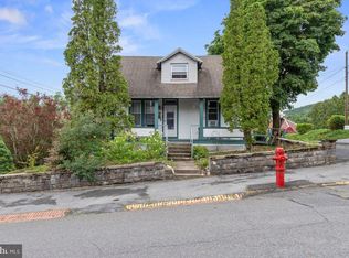 230 N 2nd St, Auburn, PA 17922