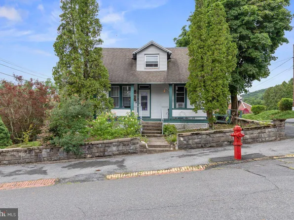 230 N 2nd St, Auburn, PA 17922