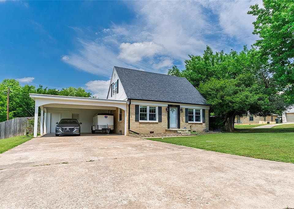 1st image of 221 Memory Ln