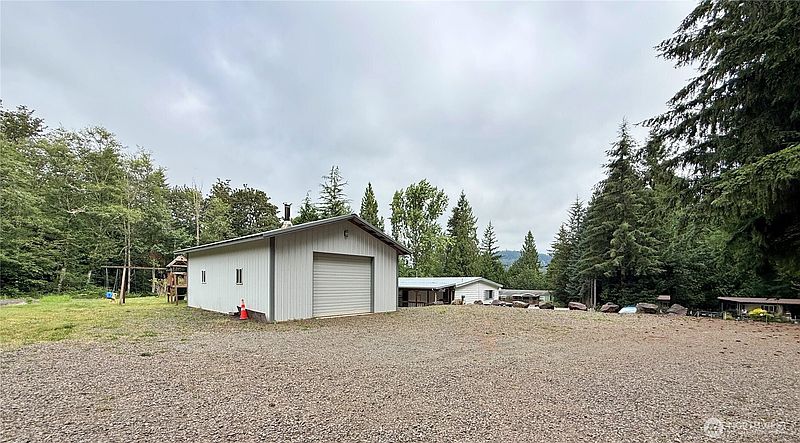 2nd image of 153 Valley View Drive