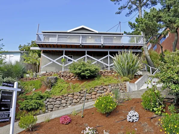 117 Lawson Rd, Kensington, CA 94707