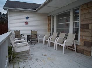 1556 Scribner Rd, Penfield, NY 14526