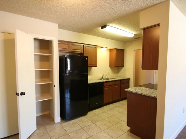 7204 NE Loop 820, North Richland Hills, TX 76180