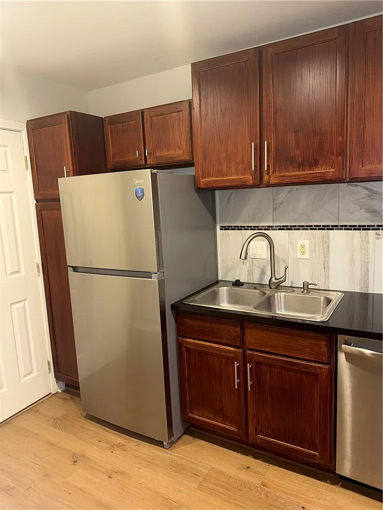 2 bed, 1106 sqft, $1,295 — Photo 4