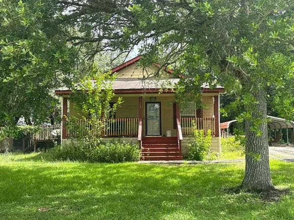7102 Speaker St, Hitchcock, TX 77563