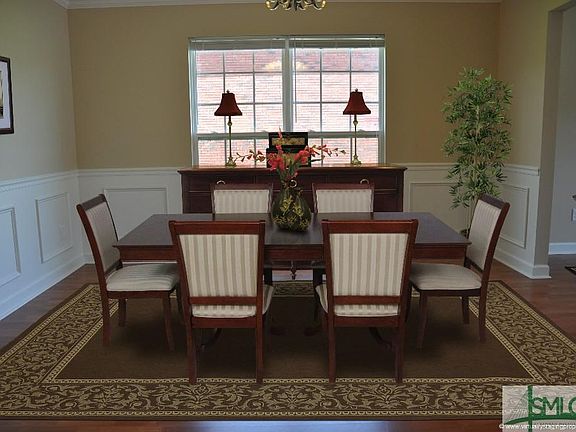 Virtual Staged Dining Room
