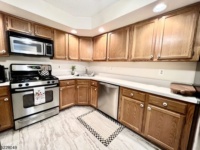 209 Strull Ct — Photo 11