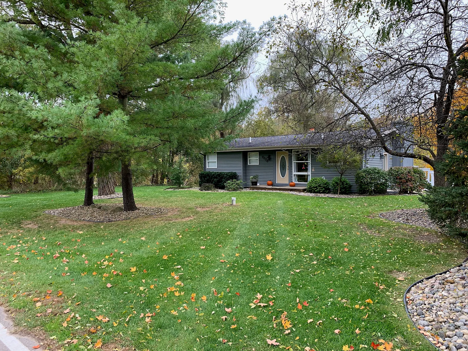 9023 Parshallville Rd photo 1