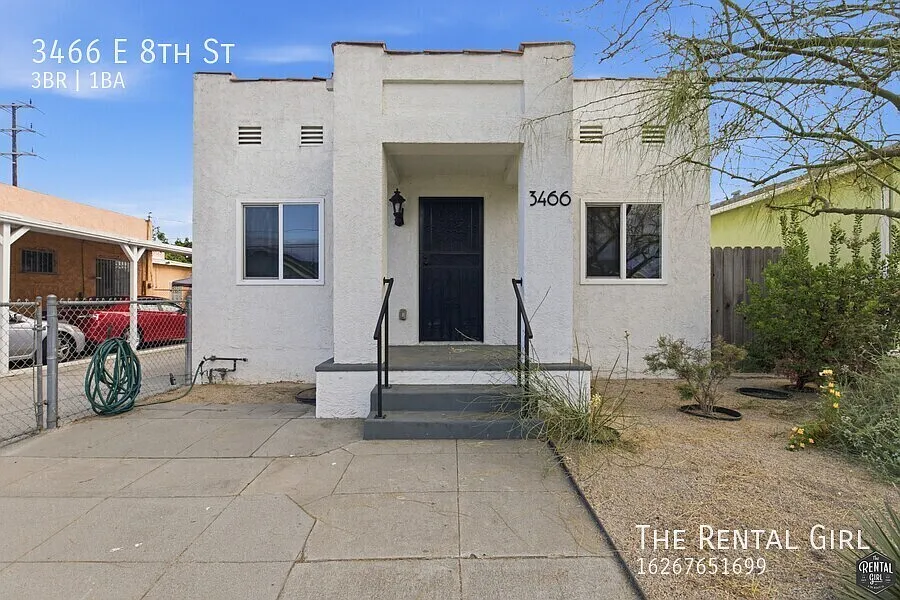 Design-Forward Single Family Front House | 3 Bed / 1 Bath | Updated Interior | AC Units + 1 Parki... — Photo 1